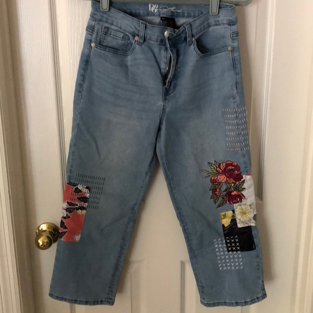 DG2 Denim Capris EUC